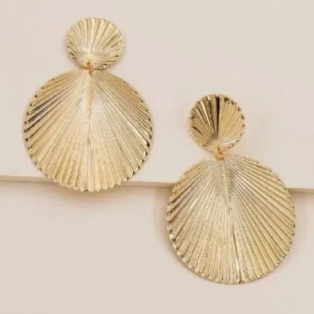 NWT, Gold Boho Elegant Round Drop Earrings
